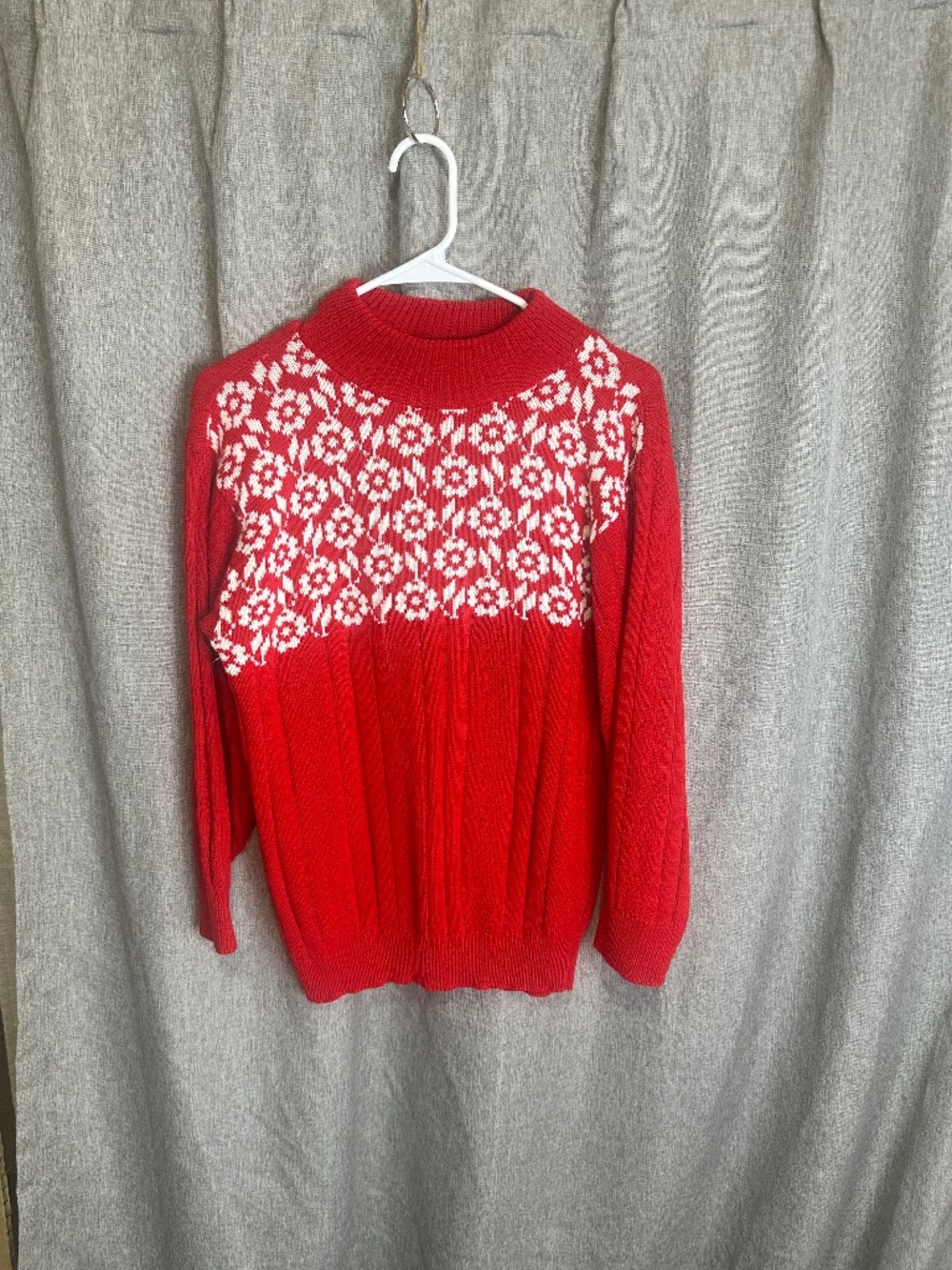 VTG American Pride Red White Floral Fair Isle Mock Neck Sweater Small